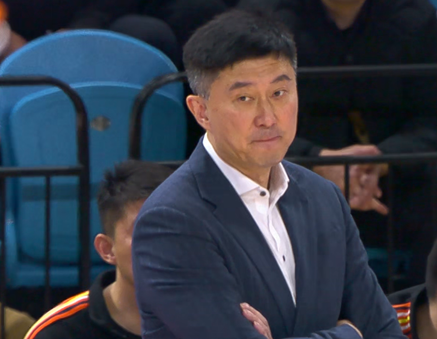 新球体育app-领先18分输球！杜锋点评一针见血，批评了广东队4名球员