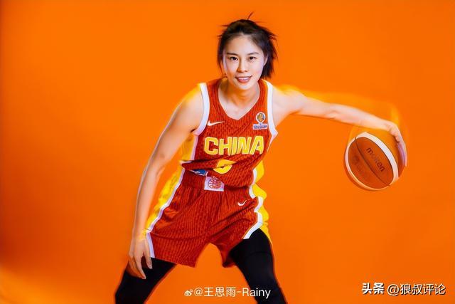 唯一老将！王思雨社媒晒照：世预赛珍惜每一次上场 拼下每一场比赛